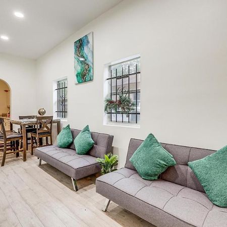 Large, Central, Lovely & Cozy 4Bed/2Bath - House By Everbank Stadium 잭슨빌 외부 사진