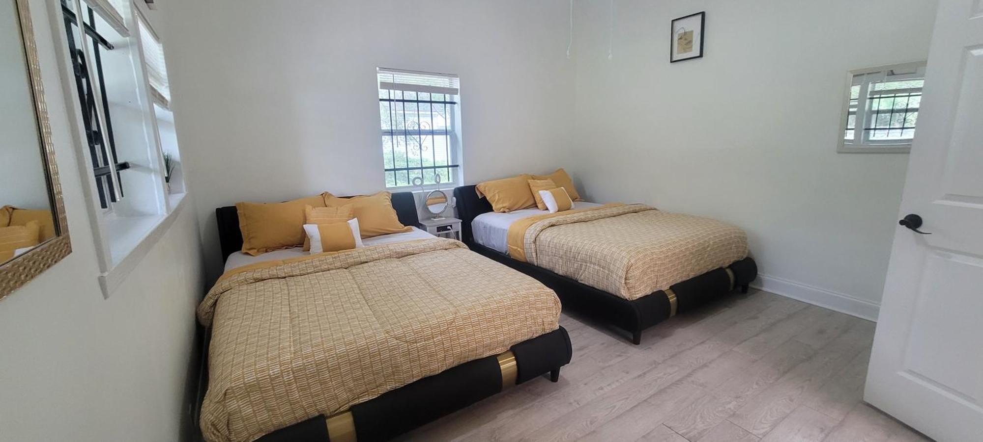 Large, Central, Lovely & Cozy 4Bed/2Bath - House By Everbank Stadium 잭슨빌 외부 사진