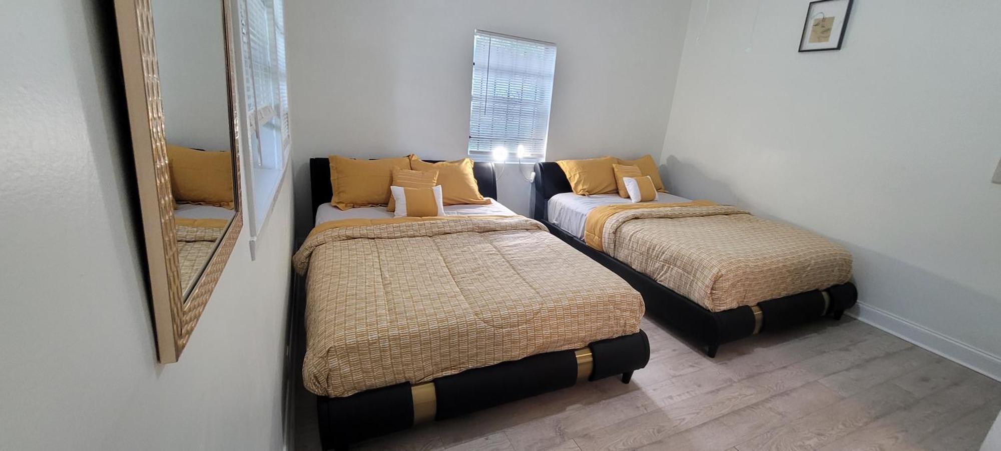 Large, Central, Lovely & Cozy 4Bed/2Bath - House By Everbank Stadium 잭슨빌 외부 사진