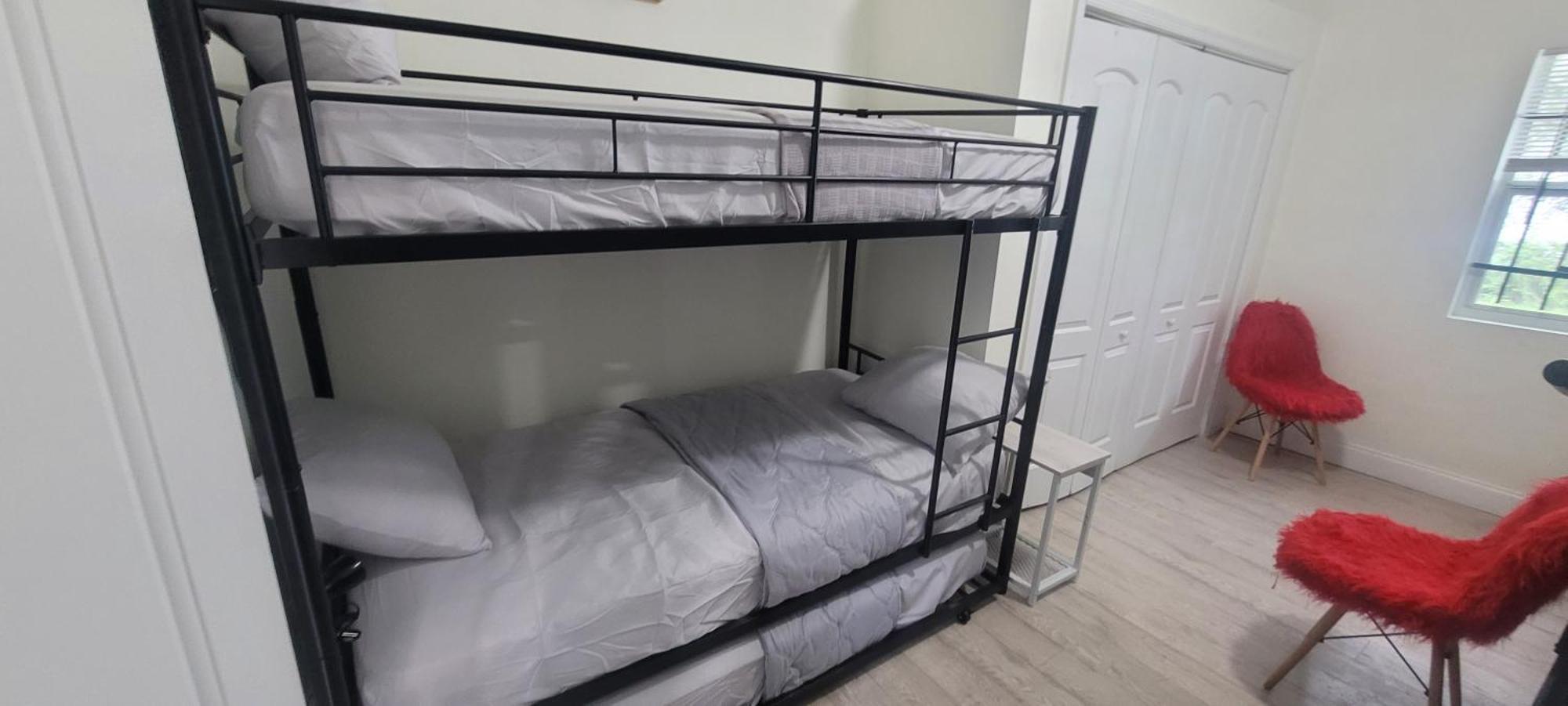 Large, Central, Lovely & Cozy 4Bed/2Bath - House By Everbank Stadium 잭슨빌 외부 사진