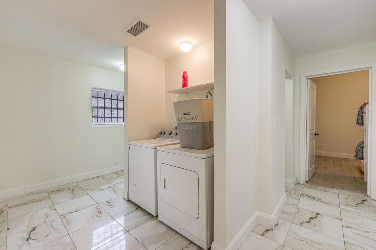 Large, Central, Lovely & Cozy 4Bed/2Bath - House By Everbank Stadium 잭슨빌 외부 사진